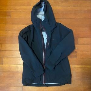 Flylow woman’s ski shell (Billie coat)